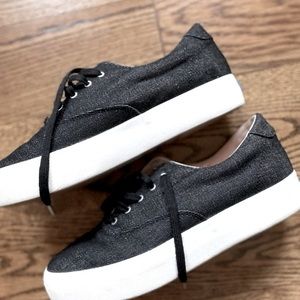 KEDS Platform Canvas Sneaker in black denim - 11M